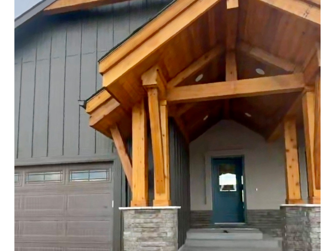 Rancher with gorgeous covered front entry