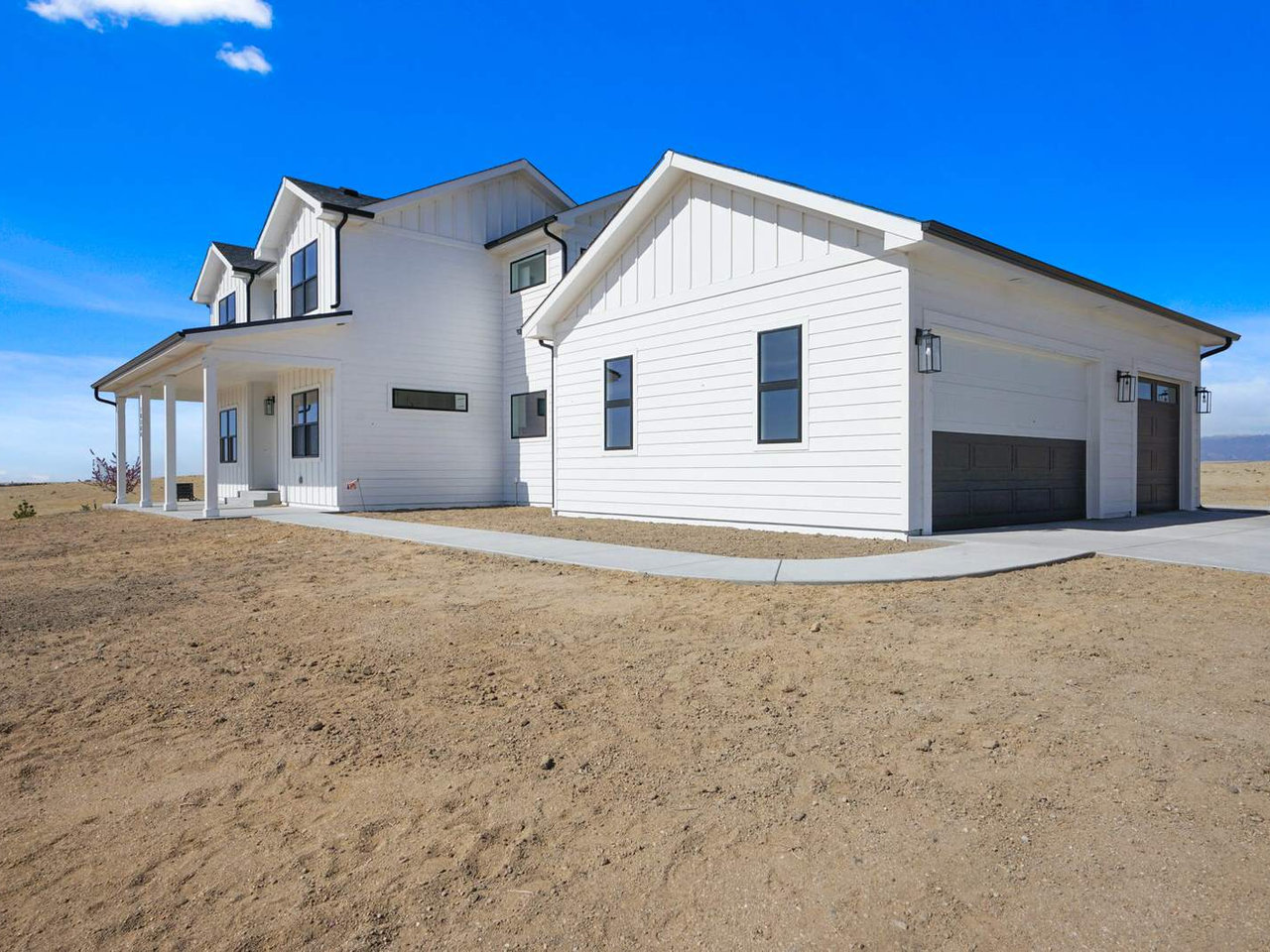 Modern Farmhouse 2-Story