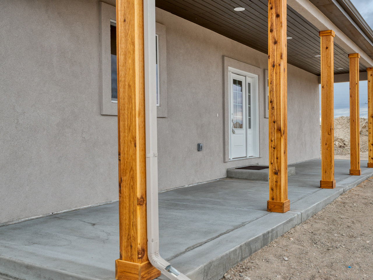 Master on the Main Transitional 2-Story